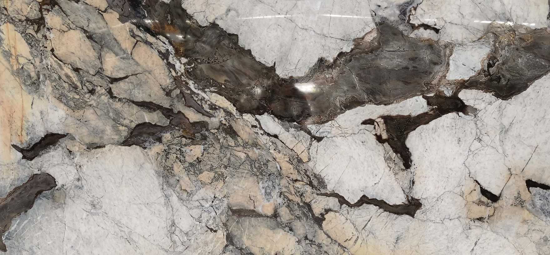 Calacatta Iron — мрамор — фрагмент