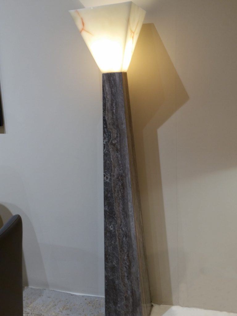 Travertine Silver — травертин — фотография камня