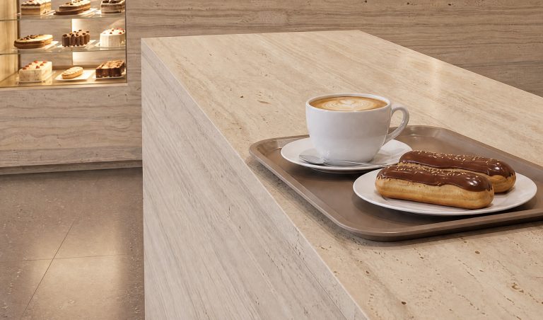 Travertine Silver Vein — травертин — фотография камня