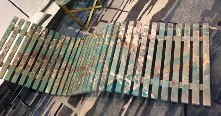Amazonite — гранит — фотография камня