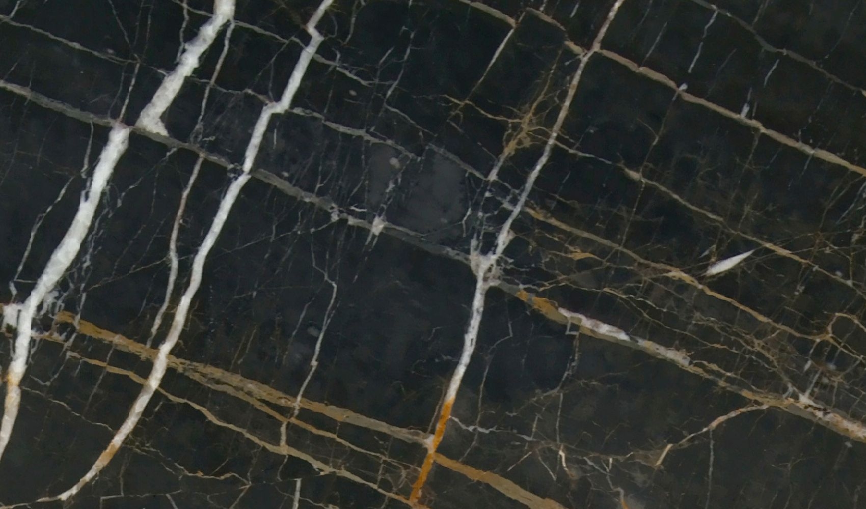 Black Beauty — мрамор — фрагмент