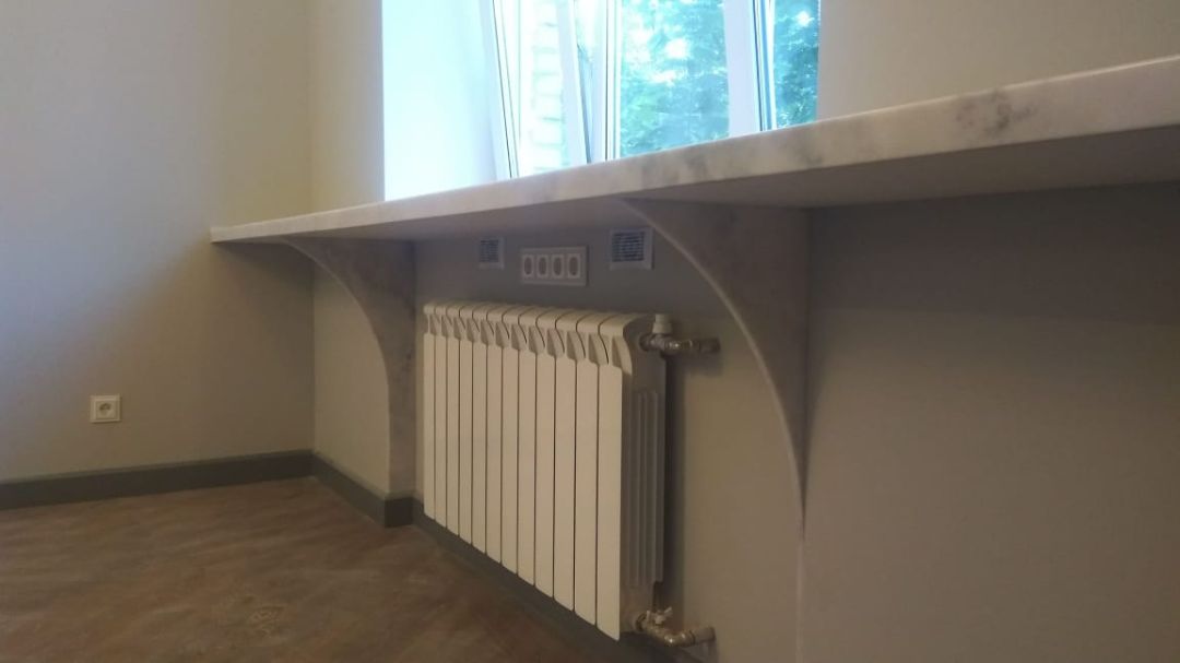 Подоконник или барная стойка из камня на заказ в СПб