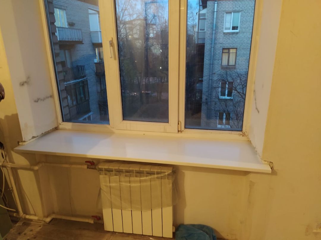 Подоконник или барная стойка из камня на заказ в СПб